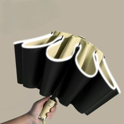 Grande ombrello inverso in fibra di vetro a tre pieghe per la protezione dal vento e dalla pioggia