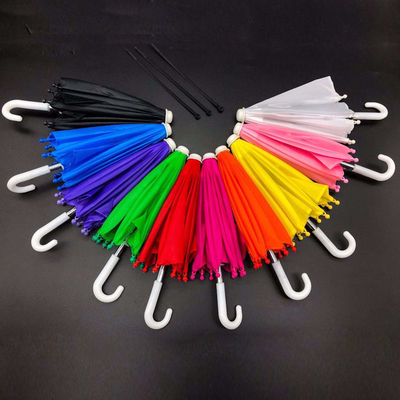 Pubblicità Mini ombrello tascabile con disegno rettilineo e manico in plastica J