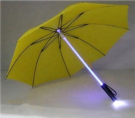 23 pollici 8K LED Light Up ombrello con 105 cm di diametro aperto e tessuto Pongee a secco rapido