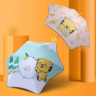 Carino ombrello per bambini cartoni animati con manico lungo e caratteristica di pattinaggio automatico a rulli
