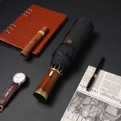 X315 Disegno in legno Automatico a prova di vento per uomo ombrello a tre pieghe colore personalizzato