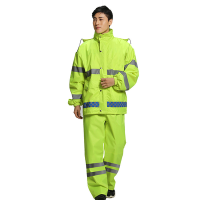 Costumi da pioggia a strisce riflettente con cappuccio