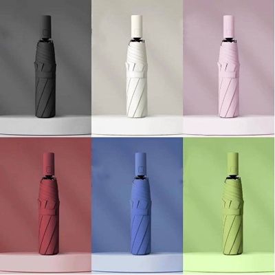 Uomo e donna Compatto triplo pieghevole Fibra di vetro Cornice Sole ombrello UV per i viaggi