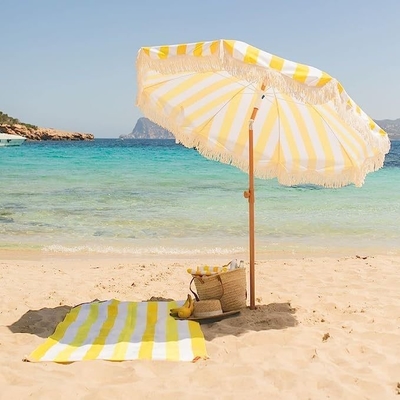 Grande tenda da spiaggia portabile con ombrello solare anti-UV con telaio in fibra di vetro con logo personalizzato