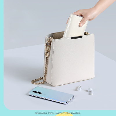 Mantello da pioggia portatile Poncho lungo di moda per i viaggi Dimensioni convenzionali e colore solido