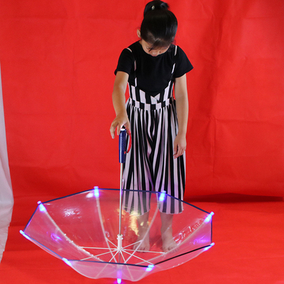Ombrello per bambini a LED con logo personalizzato stampato su tessuto POE brillante e accattivante